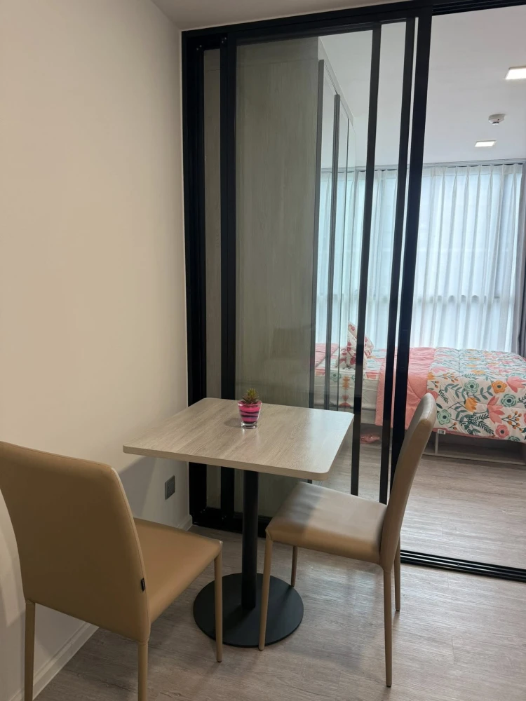 ให้เช่า Atmoz Tropicana Bangna ห้องน่าอยู่ เฟอร์นิเจอร์ เครื่องใช้ไฟฟ้าครบครัน มาจองเลย อย่าพลาดโอกาส