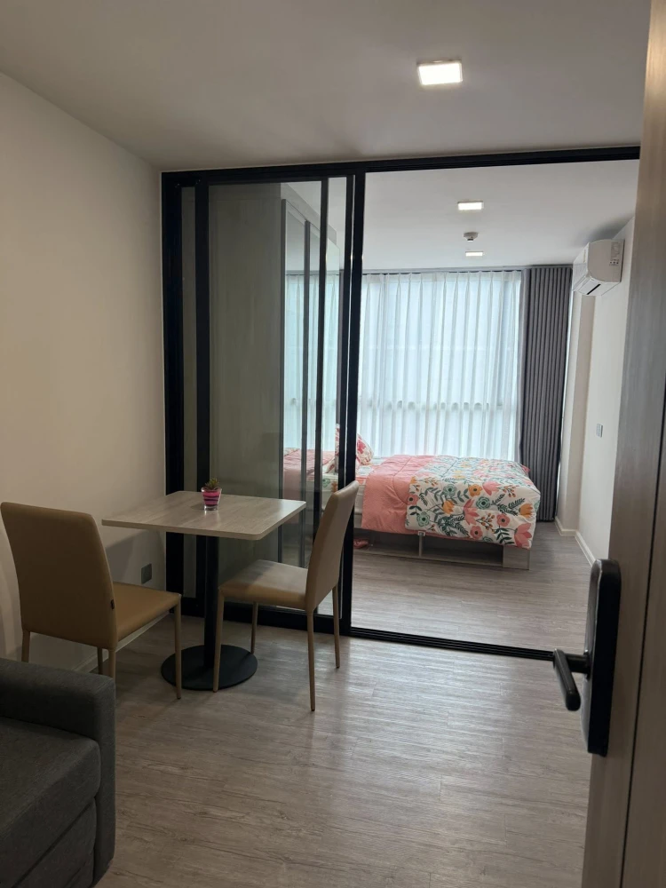 ให้เช่า Atmoz Tropicana Bangna ห้องน่าอยู่ เฟอร์นิเจอร์ เครื่องใช้ไฟฟ้าครบครัน มาจองเลย อย่าพลาดโอกาส