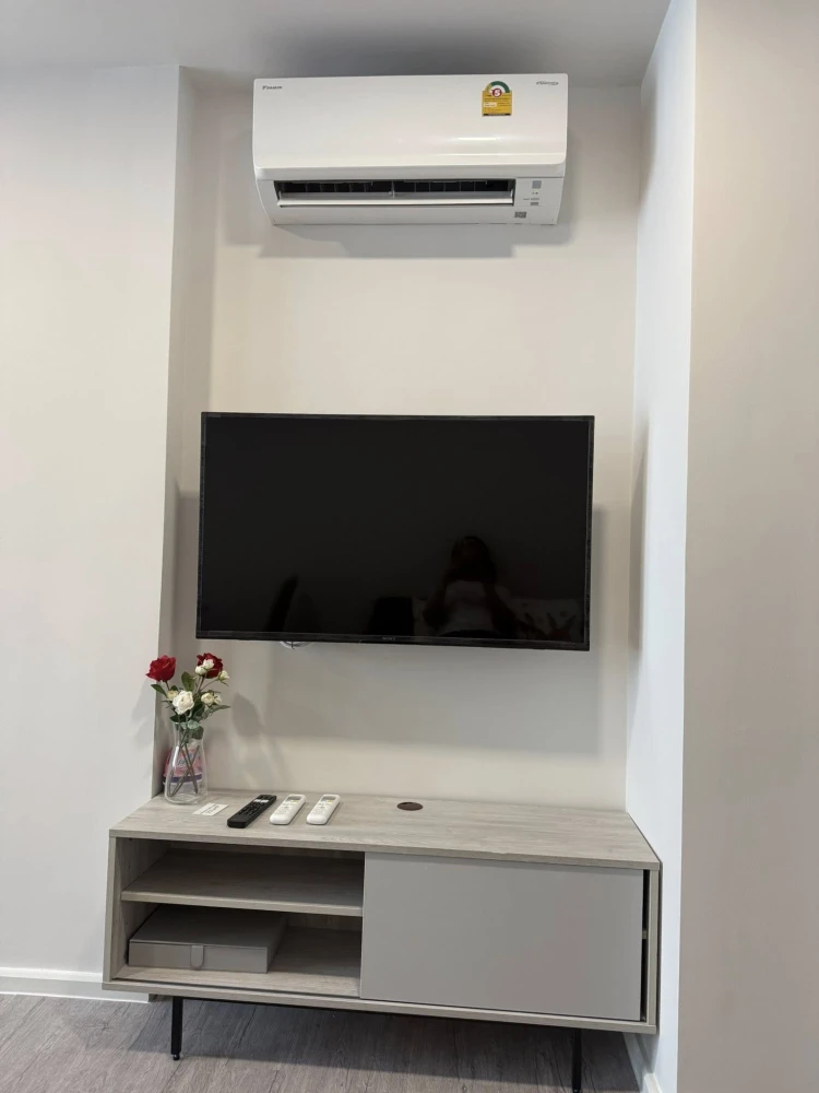 ให้เช่า Atmoz Tropicana Bangna ห้องน่าอยู่ เฟอร์นิเจอร์ เครื่องใช้ไฟฟ้าครบครัน มาจองเลย อย่าพลาดโอกาส