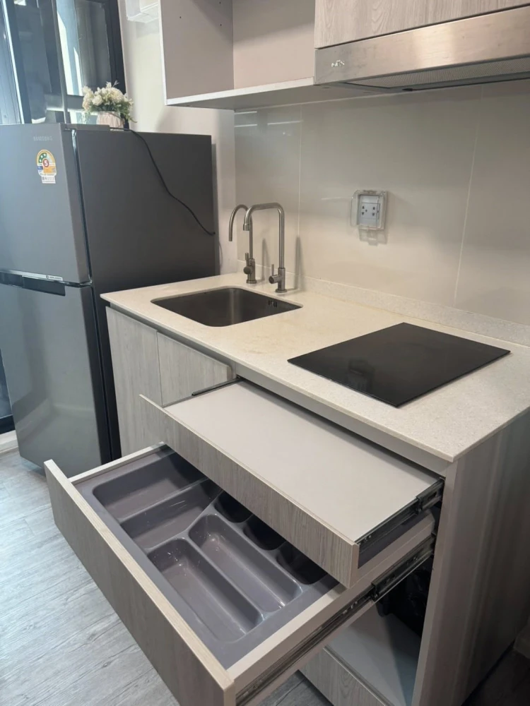 ให้เช่า Atmoz Tropicana Bangna ห้องพร้อมอยู่ เฟอร์พร้อม มาแต่ตัวเข้าอยู่ได้เลย!!!