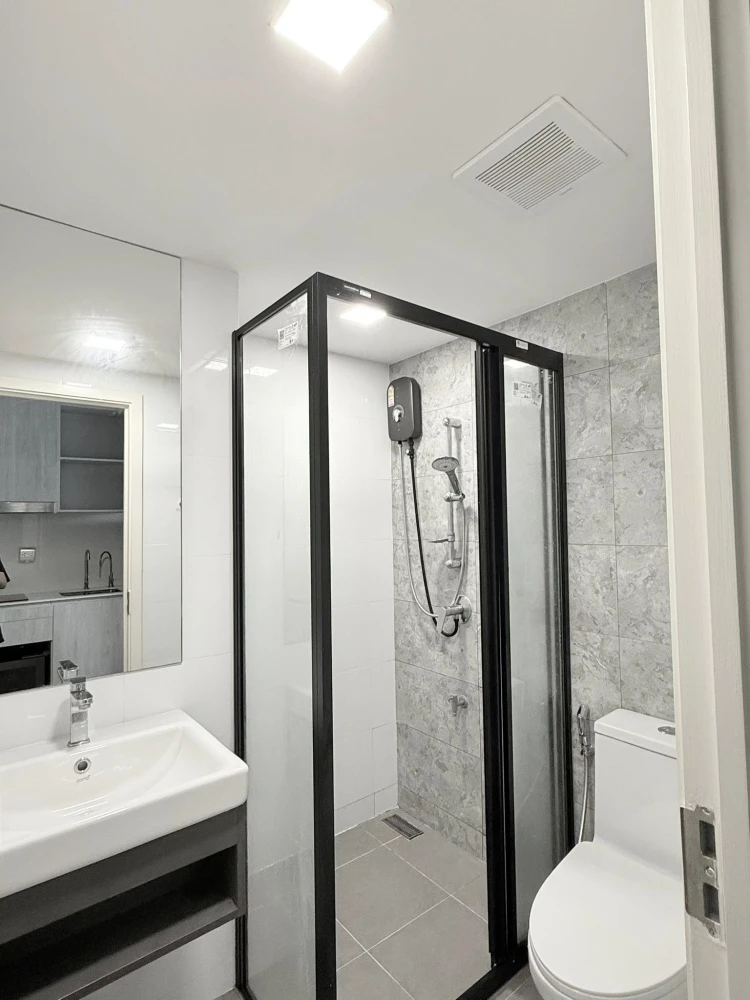 ให้เช่า Atmoz Tropicana Bangna 1 ห้องนอน 1 ห้องน้ำ ทำเลดี เดินทางสะดวก เฟอร์นิเจอร์ครบครัน รีบจองเลยตอนนี้