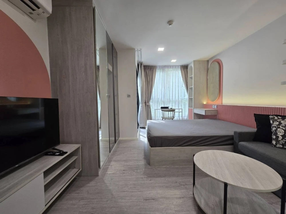 ให้เช่า Atmoz Tropicana Bangna 1 ห้องนอน 1 ห้องน้ำ แต่งสวยคุมโทน มาพร้อมเฟอร์ครบครัน จองเลย