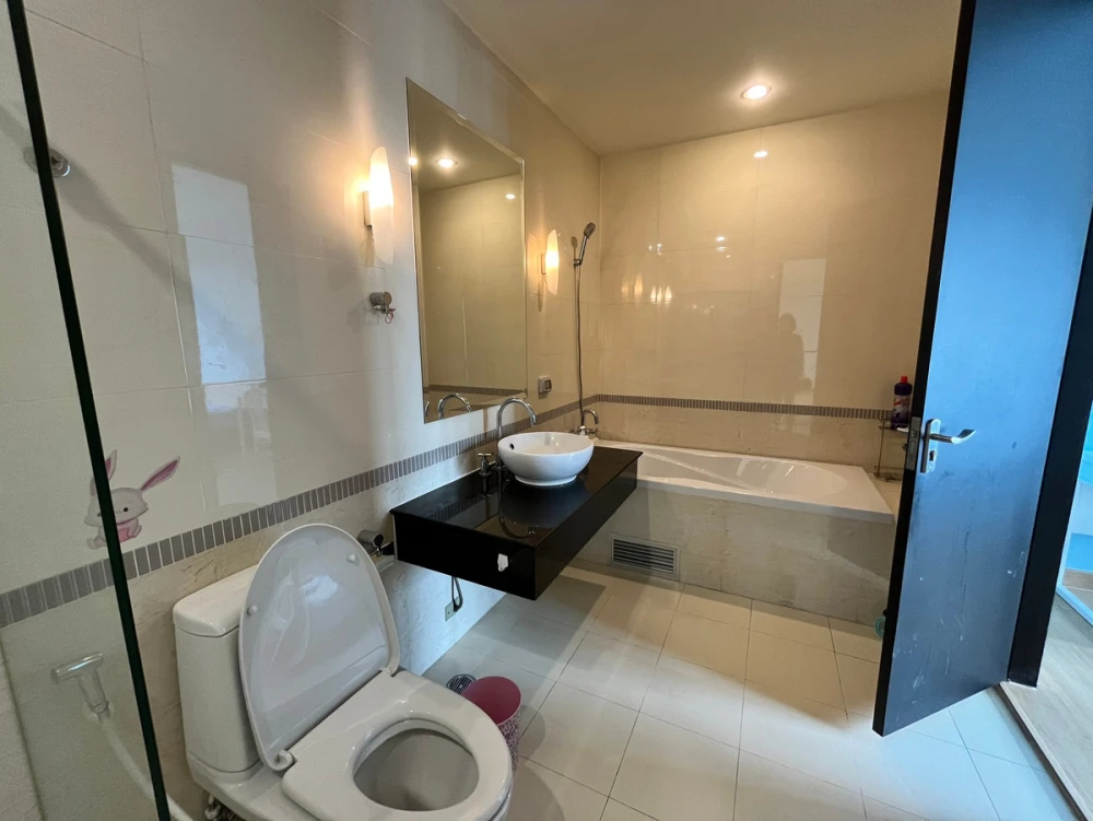 ให้เช่า Baan Klang Krung Siam-Pathumwan ห้องกว้าง อยู่สบาย แต่งครบ จองเลย