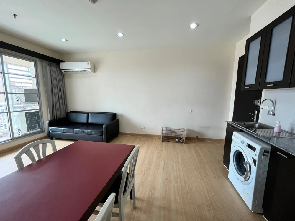 ให้เช่า Baan Klang Krung Siam-Pathumwan ห้องกว้าง อยู่สบาย แต่งครบ จองเลย