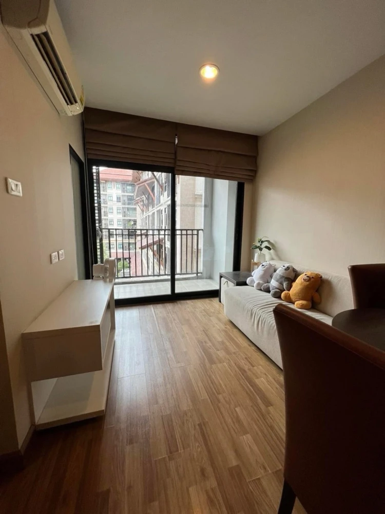 ให้เช่า Baan Navatara ชั้น 5 วิวสระ มาพร้อมการตกแต่งที่ครบครัน จองเลย ด่วนๆ