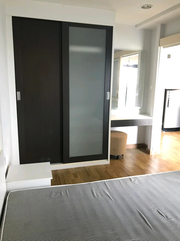 ให้เช่า Baan Navatara ชั้น 6 มาพร้อมการตกแต่งที่ครบครัน สนใจจองเลย