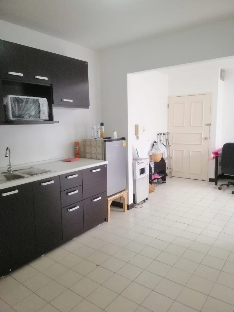 ให้เช่า Baan Suan Thon PhutthaBucha 47 ห้องชั้น 2 พื้นที่ใช้สอยเยอะ เฟอร์ครบครัน หิ้วกระเป๋าเข้าอยู่ได้เลยจ้า