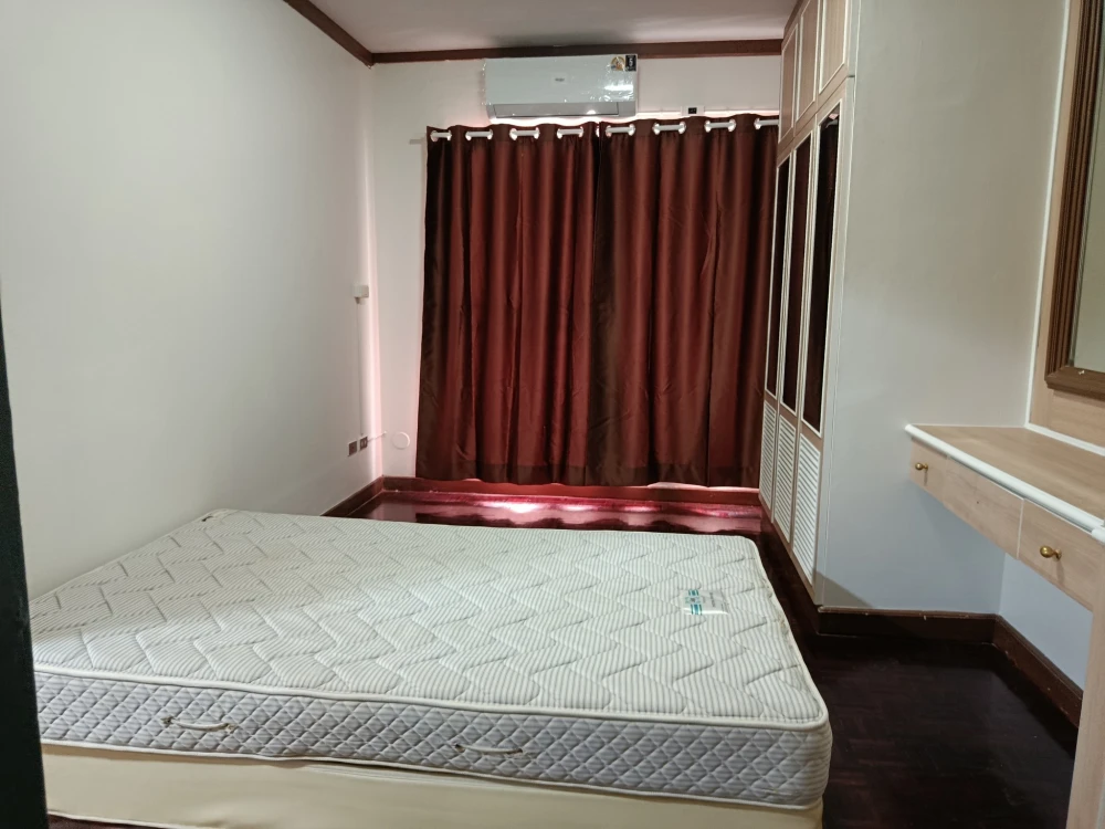 ให้เช่า Baan Suan Thon PhutthaBucha 47 ห้องพร้อมอยู่ เฟอร์พร้อม ราคาสบายกระเป๋า จองเลย