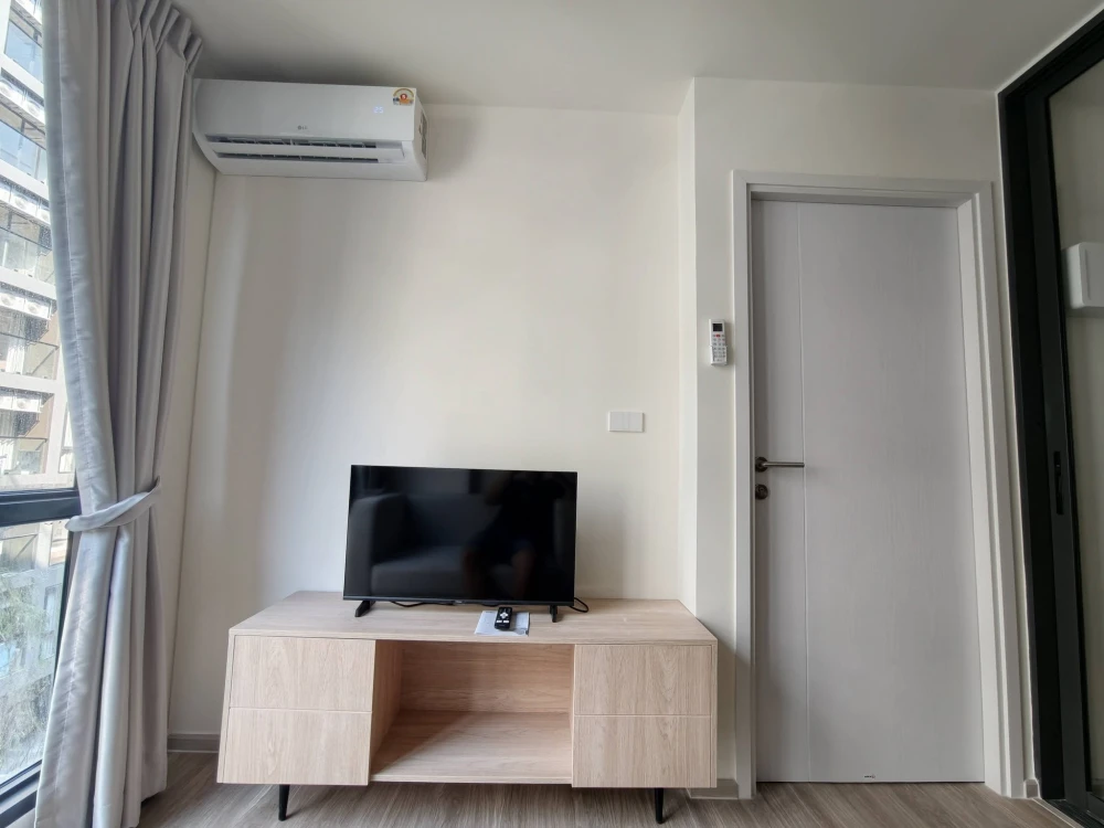 ให้เช่า Beat Sukhumvit ห้องพร้อมอยู่ เฟอร์พร้อม ชั้นไม่สูงน่าอยู่ จองเลย