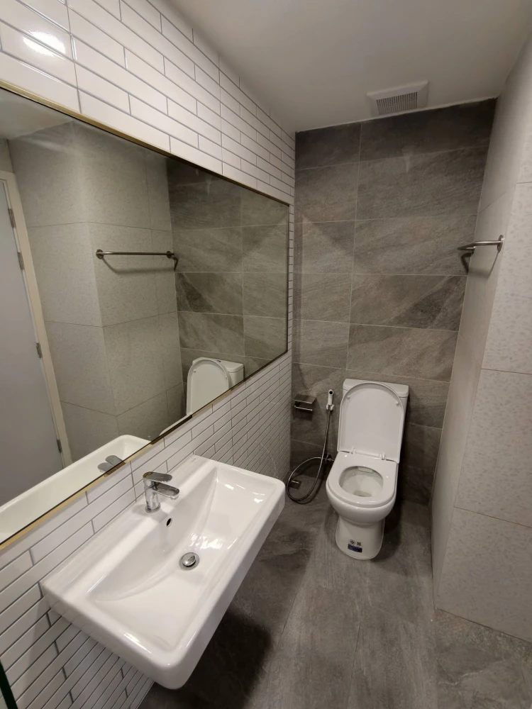 ให้เช่า Beat Sukhumvit ห้องพร้อมอยู่ เฟอร์พร้อม ชั้นไม่สูงน่าอยู่ จองเลย