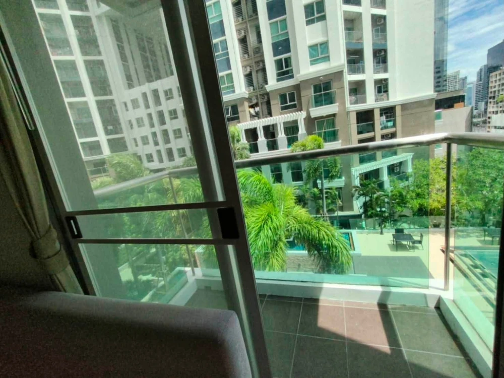 For rent: BELLE GRAND RAMA 9, a luxurious 2-bedroom, 1-bathroom condo. Spacious rooms with ample living space. Book now!