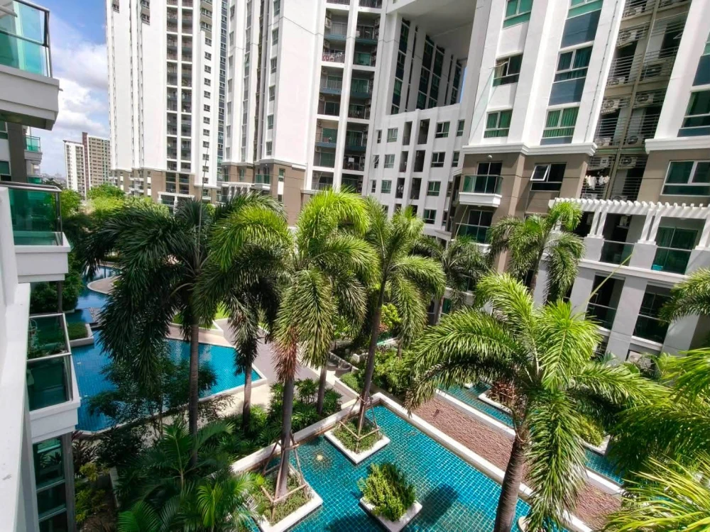 For rent: BELLE GRAND RAMA 9, a luxurious 2-bedroom, 1-bathroom condo. Spacious rooms with ample living space. Book now!