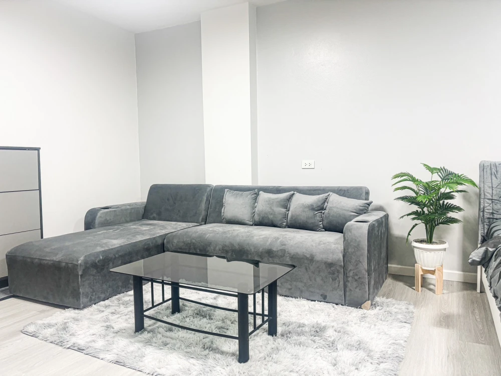 ให้เช่า Beston Condo 1 ห้องแต่งสวยคุมโทน มาพร้อมโซฟาตัวใหญ่น่านั่ง จองเลย