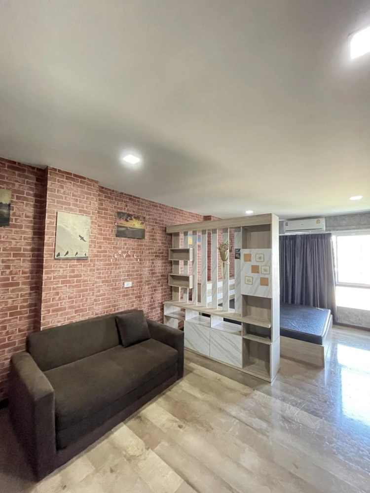 ให้เช่า Beston Condo 2 ห้องน่าอยู่ ติดวอลเปเปอร์อย่างดี เฟอร์ครบครัน หิ้วกระเป๋าเข้าอยู่ได้เลยจ้า