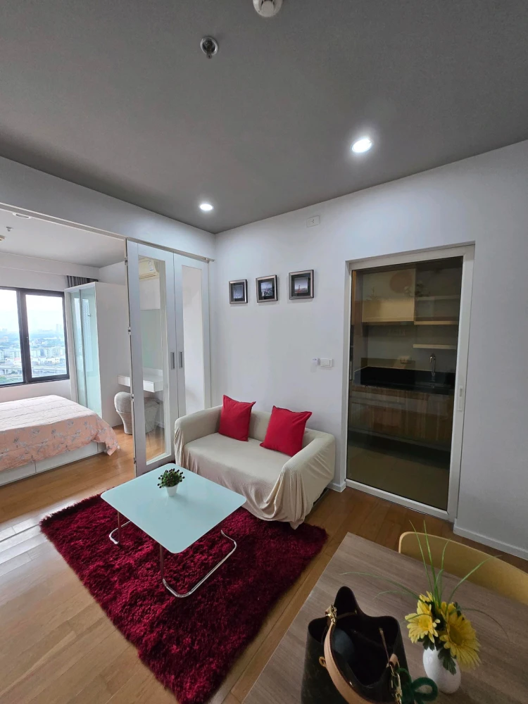 ให้เช่า Blocs 7 ห้องน่าอยู่ มาพร้อมเฟอร์นิเจอร์และเครื่องใช้ไฟฟ้าครบ จองเลย ด่วนๆ