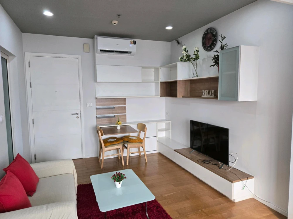 ให้เช่า Blocs 7 ห้องน่าอยู่ มาพร้อมเฟอร์นิเจอร์และเครื่องใช้ไฟฟ้าครบ จองเลย ด่วนๆ