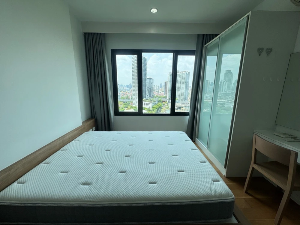 ให้เช่า Blocs 77 ชั้น 15 ห้องแต่งครบ พร้อมเข้าอยู่ สนใจจองเลย อย่ารอช้า