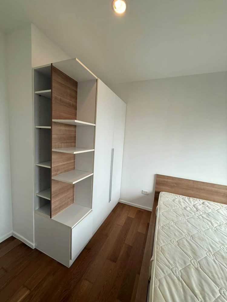 ให้เช่า Blocs 77 ห้องชั้น 9 พื้นที่ใช้สอยเยอะ วิวสระว่ายน้ำ ดีแบบนี้จะรออะไร