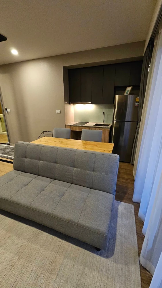 ให้เช่า Blossom Condo @ Sathorn-Charoenrat ชั้น 5 ห้องน่าอยู่ แต่งครบ สนใจจองเลย