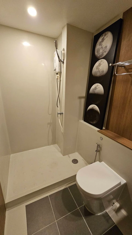 ให้เช่า Blossom Condo @ Sathorn-Charoenrat ชั้น 5 ห้องน่าอยู่ แต่งครบ สนใจจองเลย
