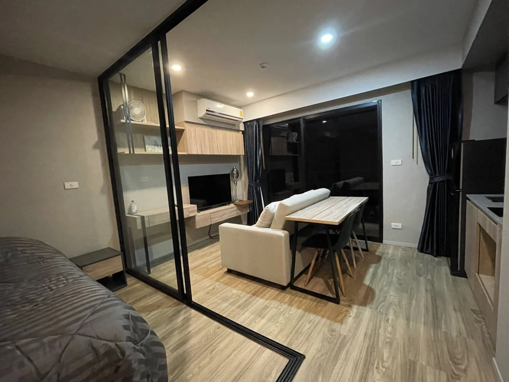 ให้เช่า Blossom Condo @ Sathorn-Charoenrat 1 ห้องนอน 1 ห้องน้ำ มาพร้อมเฟอร์ครบครัน ห้ามพลาด