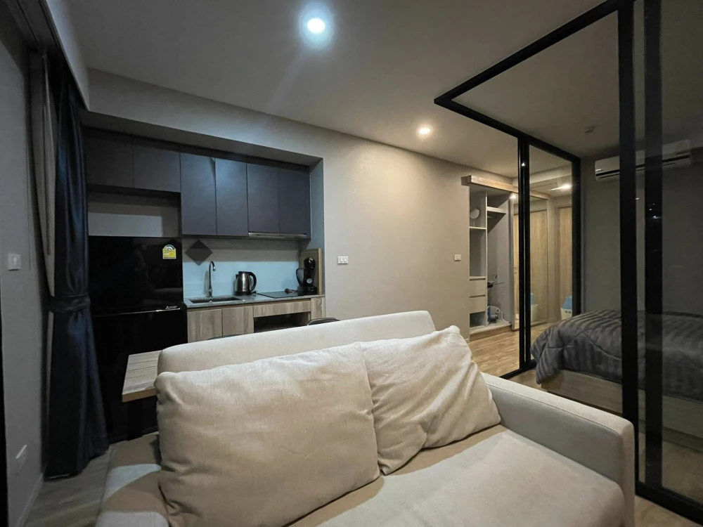 ให้เช่า Blossom Condo @ Sathorn-Charoenrat 1 ห้องนอน 1 ห้องน้ำ มาพร้อมเฟอร์ครบครัน ห้ามพลาด