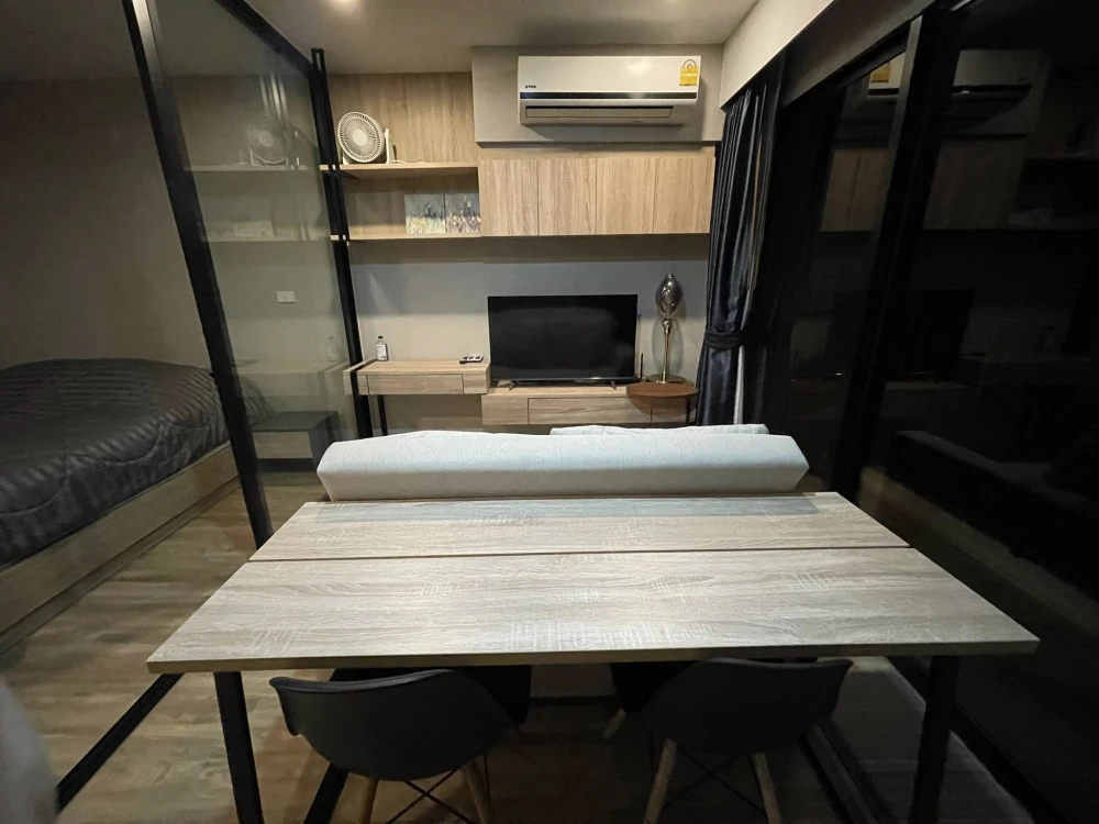 ให้เช่า Blossom Condo @ Sathorn-Charoenrat 1 ห้องนอน 1 ห้องน้ำ มาพร้อมเฟอร์ครบครัน ห้ามพลาด