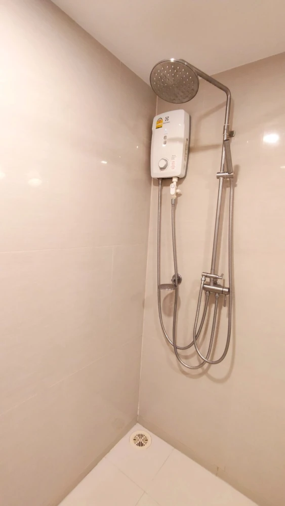 ให้เช่า Blossom Condo @Fashion ห้องน่าอยู่ เฟอร์พร้อม จองเลย