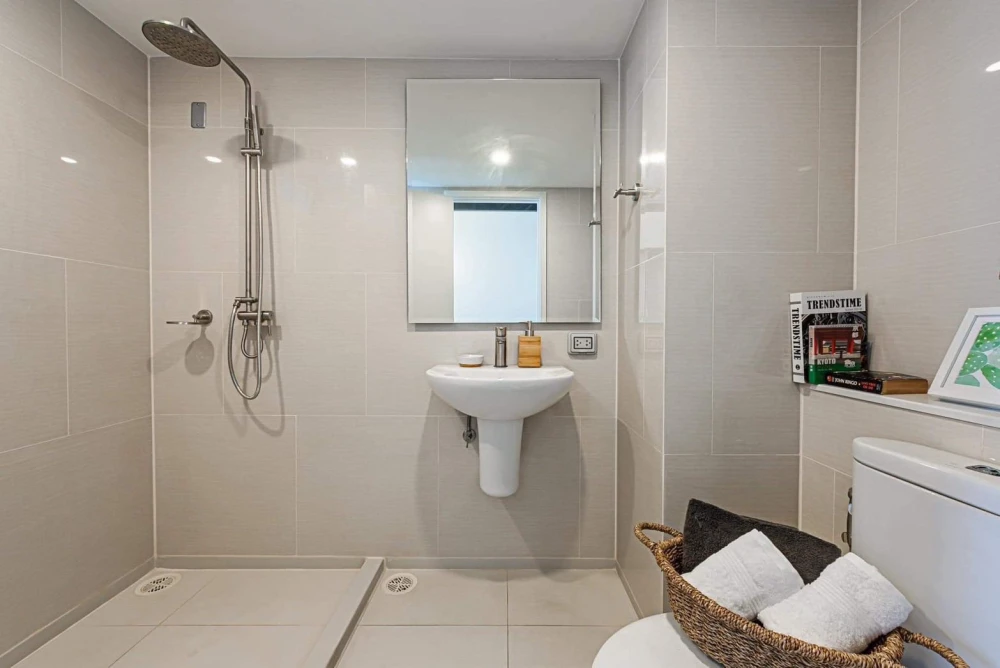 ให้เช่า Blossom Condo @Fashion ห้องพร้อมอยู่ สิ่งอำนวยความสะดวกครบครัน มาจองได้แล้ววันนี้ อย่าพลาด