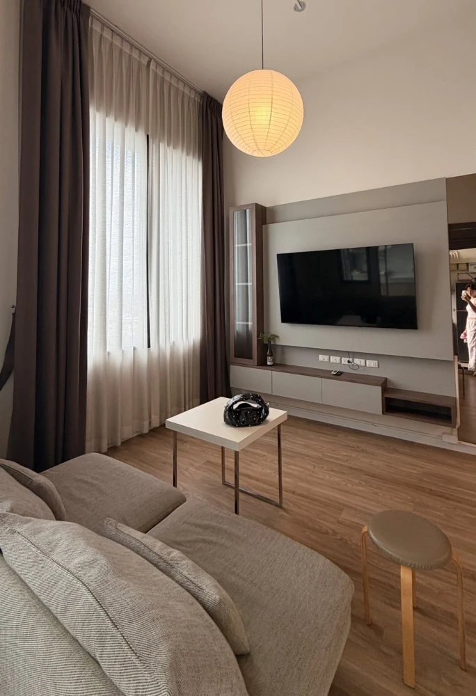 ให้เช่า Blossom Condo @Fashion ห้องสวย ชั้น 17 เป็น วิว Wonder World ห้องไม่ร้อน แสงสวย ถ่ายรูปสวย ต้องจอง