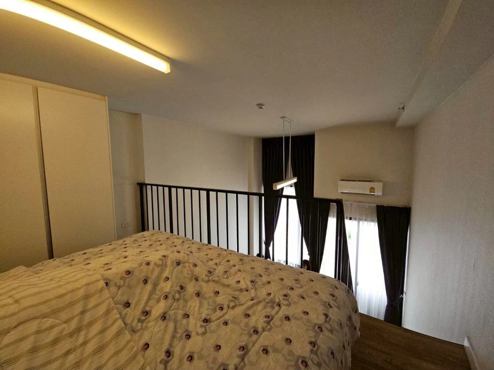 ให้เช่า Blossom condo @fashion ห้อง Duplex ชั้น 14 วิวติดฝั่งมอเตอร์เวย์ พร้อมเฟอร์แน่นๆ สนใจจองเลย