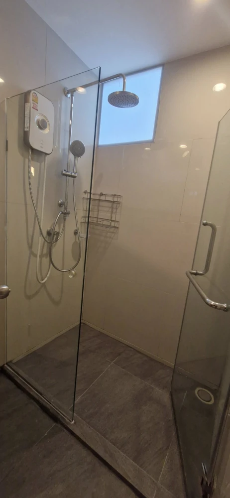 ให้เช่า Blossom condo @Fashion แบบ duplex บุฉนวนกันความร้อนเต็มผนังห้องรับแขก **ประหยัดค่าแอร์และหน้าร้อนจะไม่ร้อนมากเหมือนห้องอื่น** จองเลย