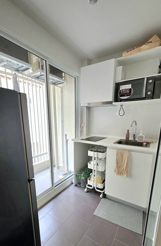 ให้เช่า Blue Phahonyothin 35 1 ห้องนอน 1 ห้องน้ำ ทำเลดี มาพร้อมเฟอร์นิเจอร์ครบครัน หิ้วกระเป๋าเข้าอยู่ได้เลยจ้า