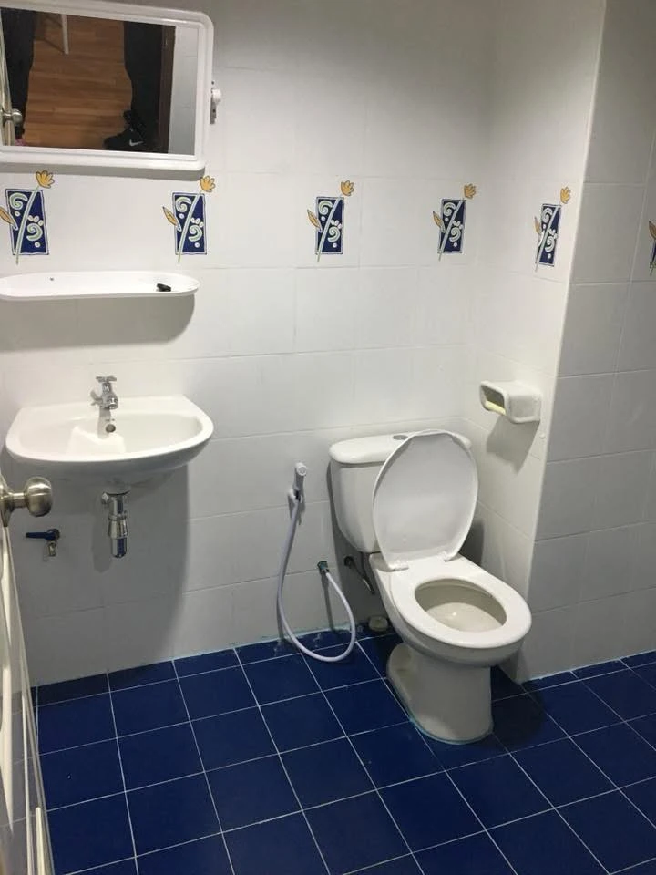 ให้เช่า Blue Sky Condo ห้องพร้อมอยู่ เฟอร์พร้อม  ห้องพร้อมอยู่ ห้องกว้างอยู่สบาย มีระเบียงในห้อง รานี้หายากรีบจองเลย