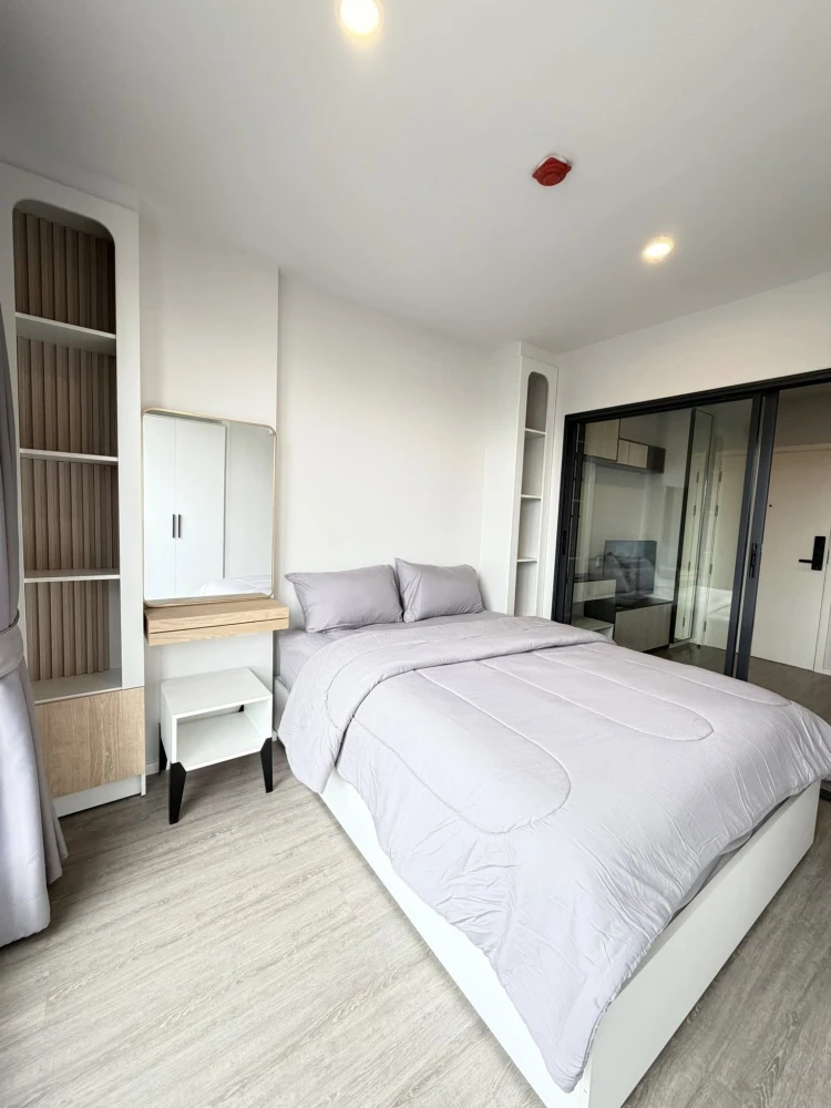 ให้เช่า Blue Sukhumvit 105 ชั้นบนสุด อากาศดี ห้องสวยตกแต่งครบ หิ้วกระเป๋าเข้าอยู่ได้เลย เฟอร์นิเจอร์และเครื่องใช้ไฟฟ้าครบ