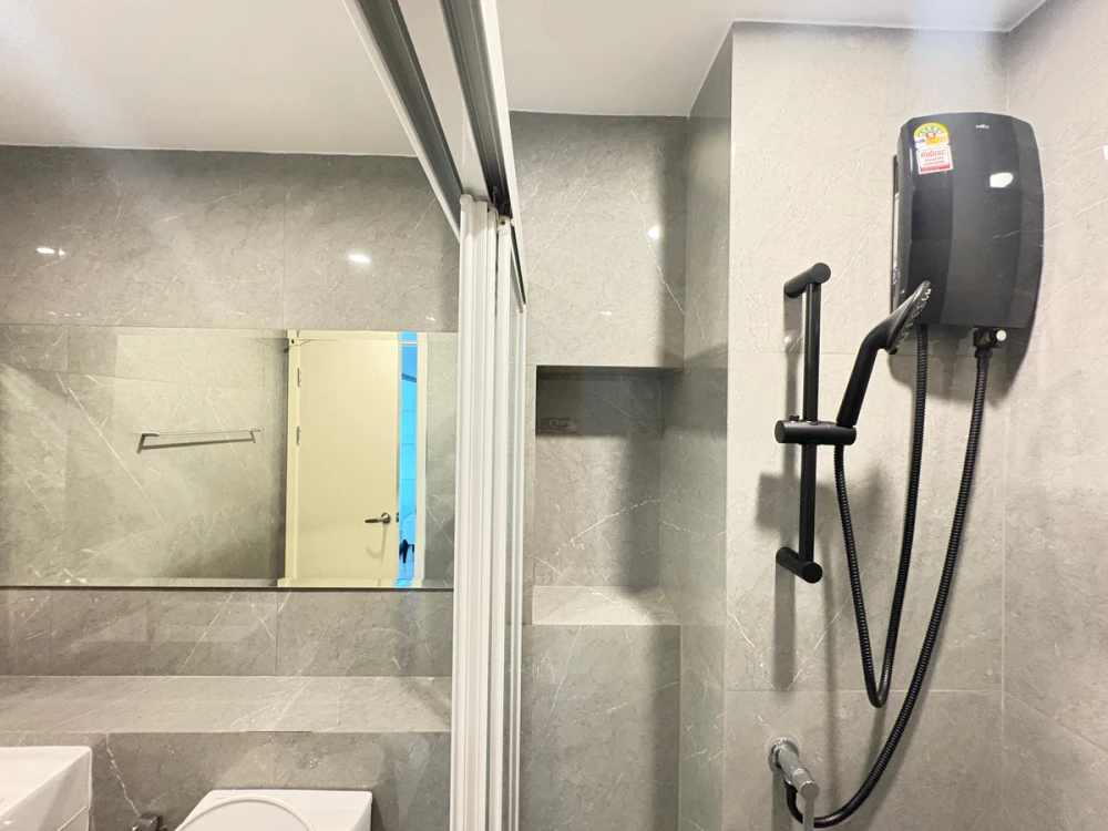 ให้เช่า Blue Sukhumvit 89 ชั้น 7 ห้องกั้น แต่งครบ น่าอยู่ สนใจจองเลย ห้ามพลาด