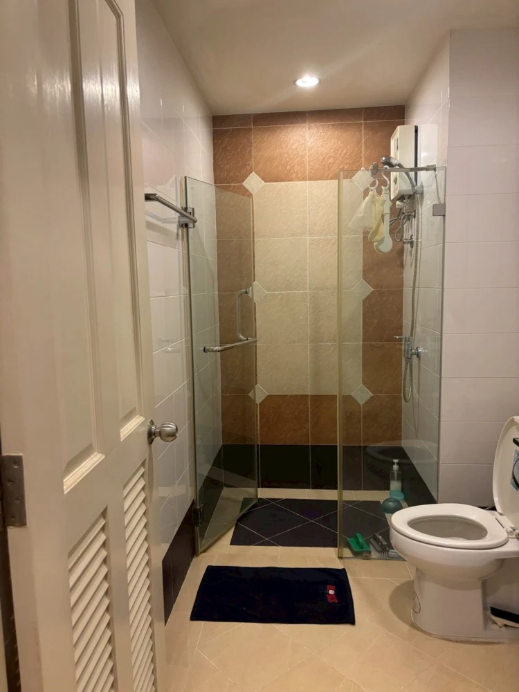 ให้เช่า  Bridge Phaholyothin 37 ห้องกว้างอยู่สบาย เฟอร์พร้อม มาแต่ตัวเข้าอยู่ได้เลย!!!