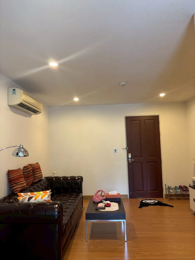 ให้เช่า  Bridge Phaholyothin 37 ห้องกว้างอยู่สบาย เฟอร์พร้อม มาแต่ตัวเข้าอยู่ได้เลย!!!