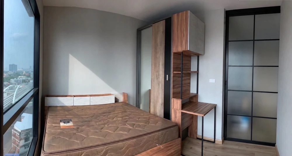 ให้เช่า Brix Condominium ห้องพร้อมอยู่ สิ่งอำนวยความสะดวกครบครัน มาจับมาจองได้แล้ววันนี้ อย่าพลาด