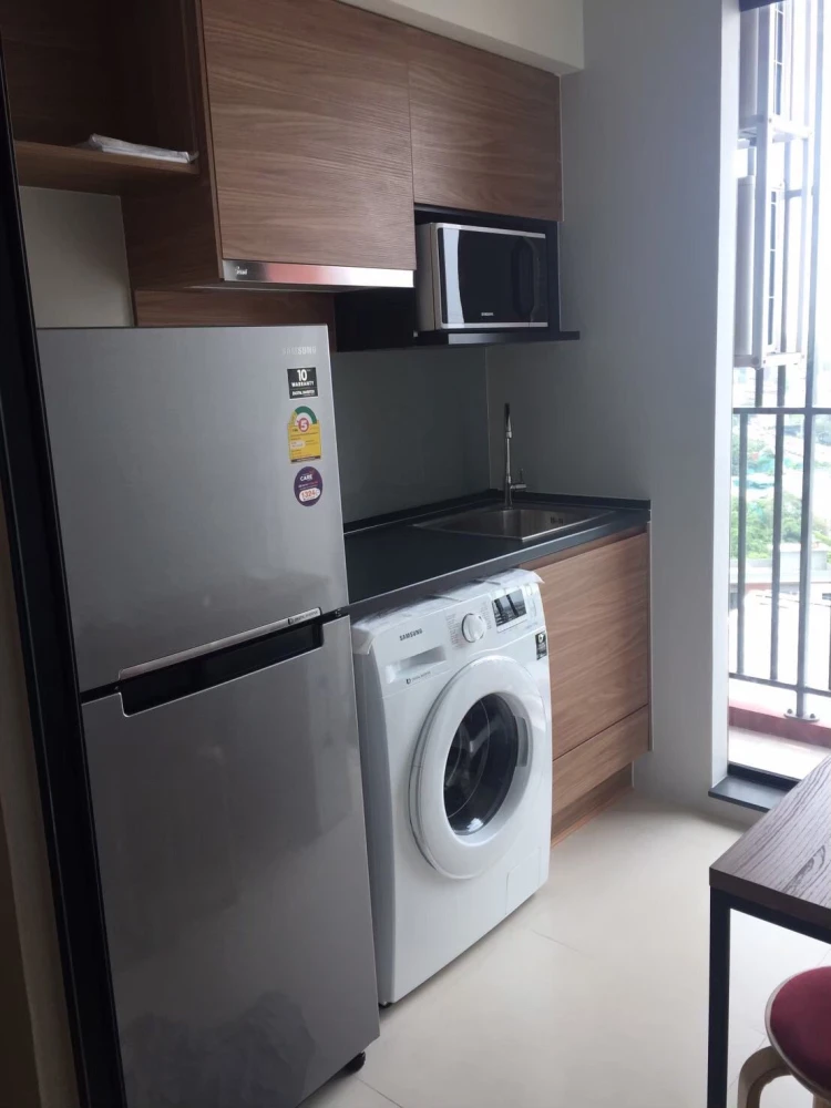 ให้เช่า Brix Condominium ห้องพร้อมอยู่ สิ่งอำนวยความสะดวกครบครัน มาจับมาจองได้แล้ววันนี้ อย่าพลาด