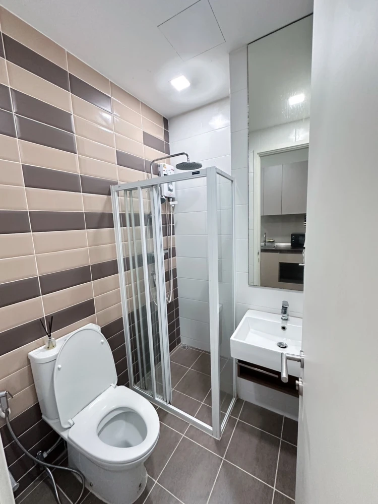 ให้เช่า Brown Condo Ratchada 32 ชั้น 2 ห้องน่าอยู่ มาพร้อมการตกแต่งที่ครบครัน จองเลย