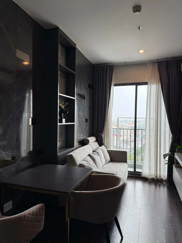 ให้เช่า C EKKAMAI ห้องแต่งสวย บิ้วอินเฟอร์นิเจอร์อย่างดี เฟอร์ครบครัน พลาดแล้วจะเสียใจ