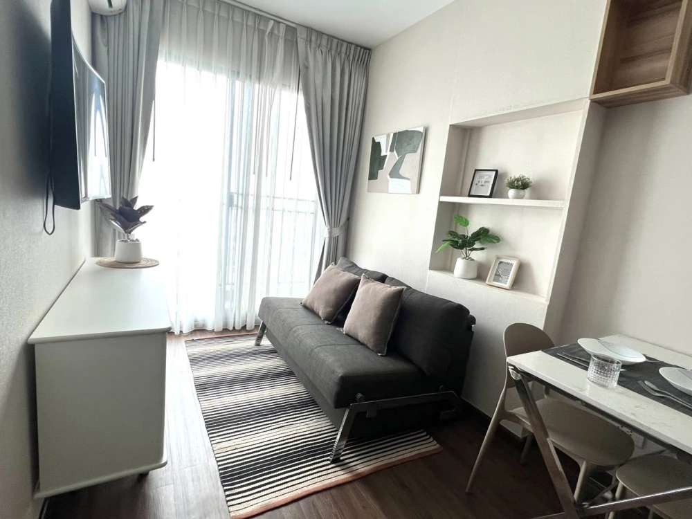 ให้เช่า C Ekkamai Condo ห้องพร้อมอยู่ เฟอร์ เครื่องใช้ไฟฟ้าครบครัน ราคาอย่างโดน มาจองได้แล้ววันนี้ อย่าพลาด