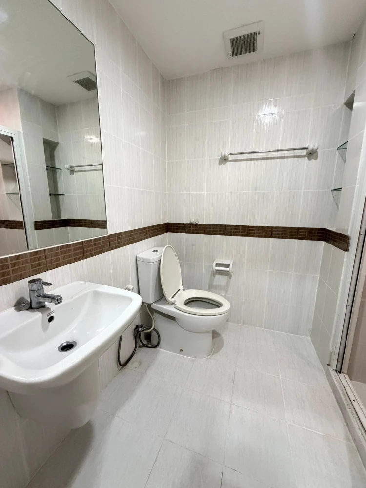 ให้เช่า Casa Condo Asoke-Dindaeng ห้องชั้นสูง น่าอยู่ พร้อมเฟอร์ มาแต่ตัวเข้าอยู่ได้เลย รีบจองเลยก่อนพลาด+++