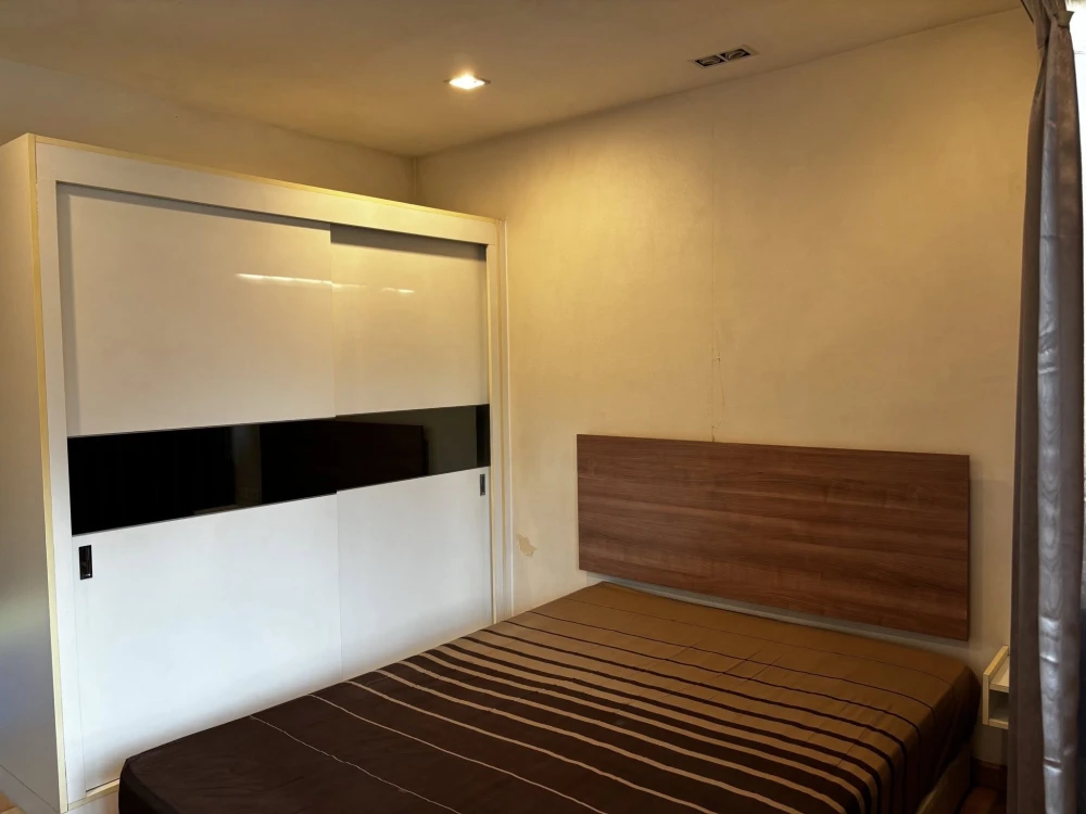 ให้เช่า Casa Condo Asoke-Dindaeng ห้องสตูดิโอ ชั้น 5 มาพร้อมเฟอร์นิเจอร์ครบครัน จองเลยตอนนี้