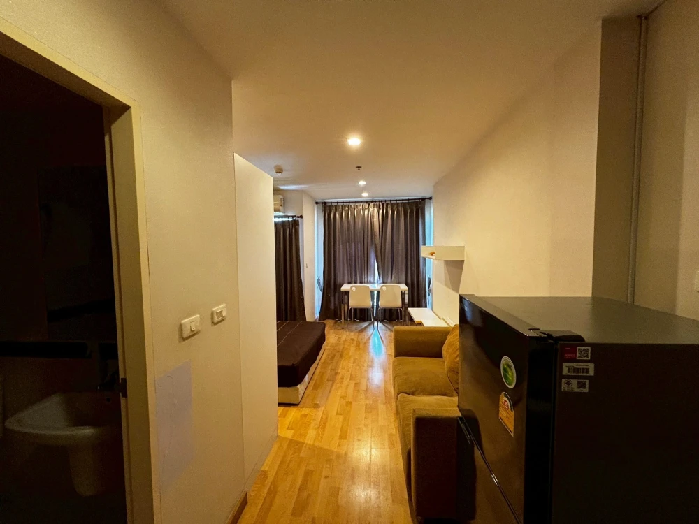ให้เช่า Casa Condo Asoke-Dindaeng ห้องสตูดิโอ ชั้น 5 มาพร้อมเฟอร์นิเจอร์ครบครัน จองเลยตอนนี้