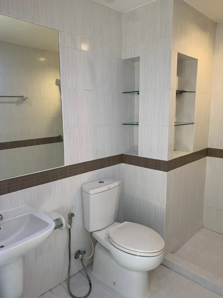 ให้เช่า Casa Condo Asoke-Dindaeng ห้องสตูดิโอ ชั้น 5 มาพร้อมเฟอร์นิเจอร์ครบครัน จองเลยตอนนี้