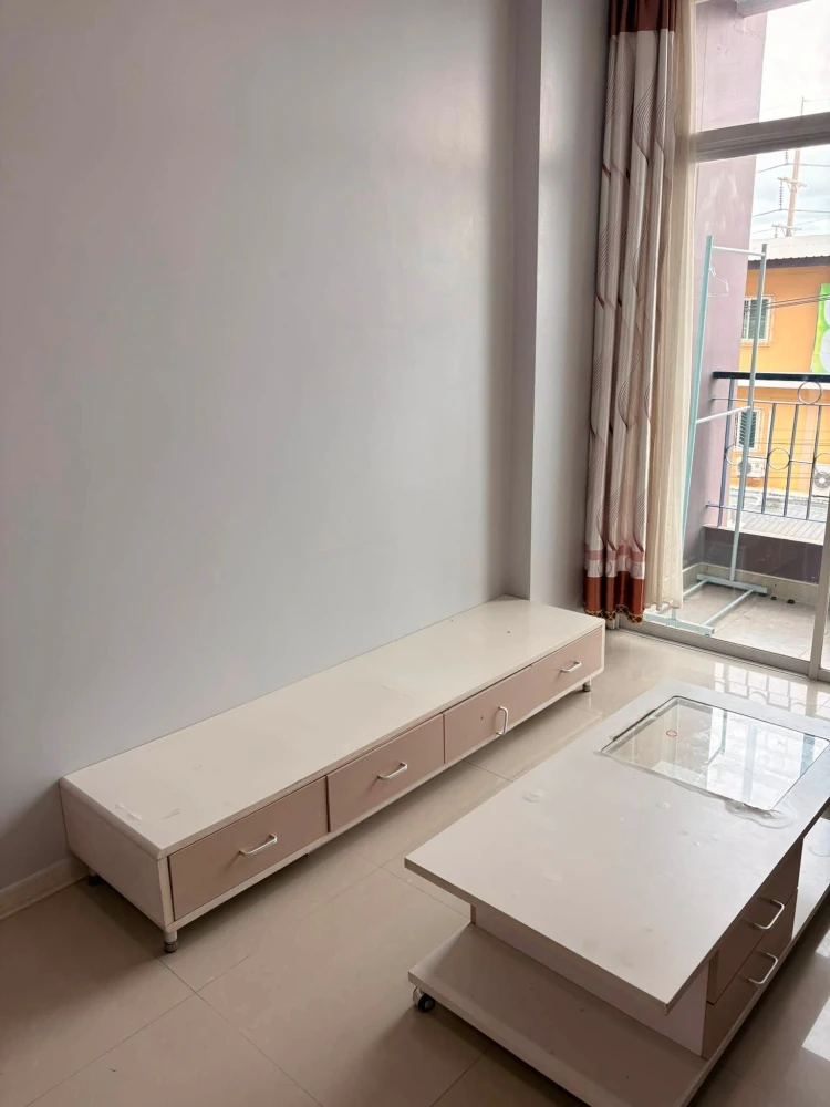 ให้เช่า CC Condominium 1 (พัทยากลาง) ห้องพร้อมอยู่ จัดสรรพื้นที่เป็นสัดส่วน มีระเบียง พร้อมพื้นที่ตากผ้า รีบจองเลย