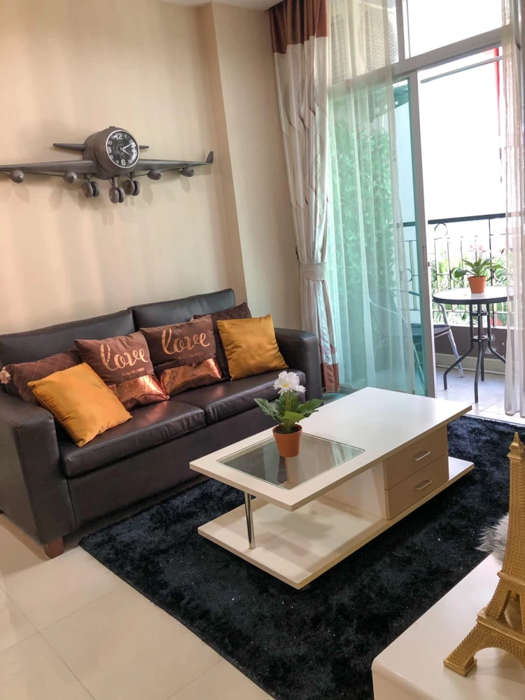 ให้เช่า CC Condominium 1 ห้องน่าอยู่ เฟอร์พร้อม ห้องกว้างขวางอยู่สบาย จองเลย