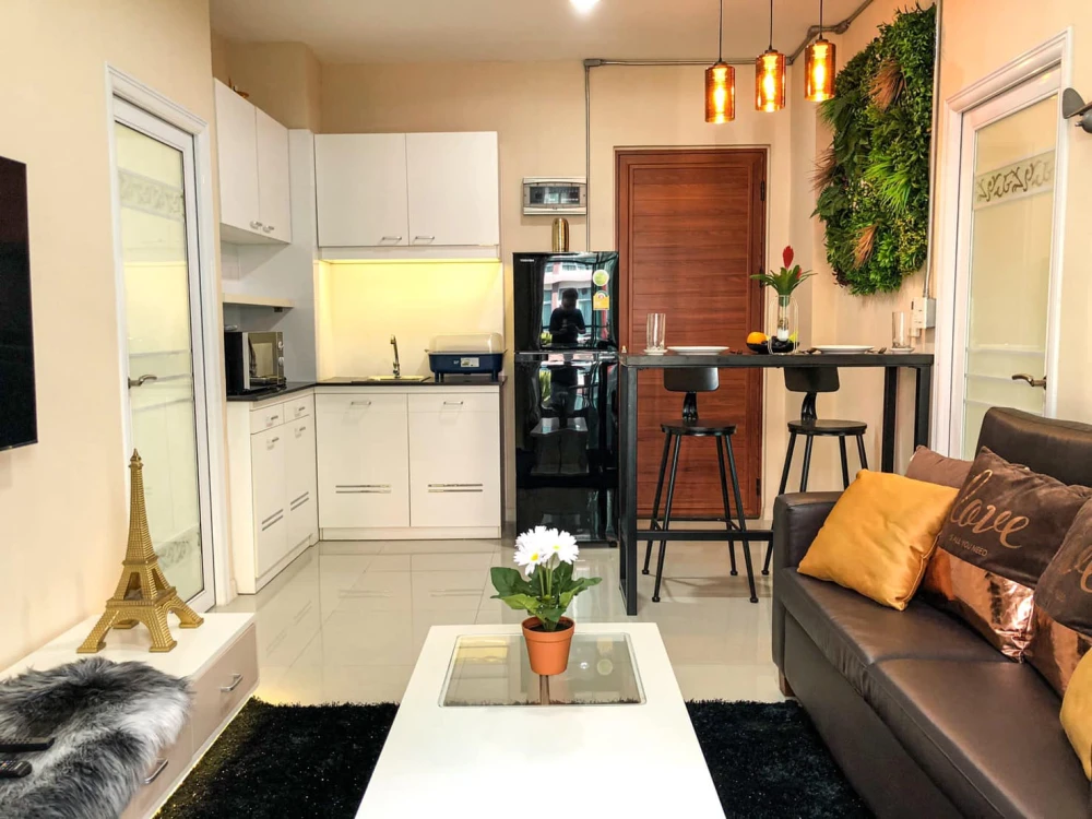 ให้เช่า CC Condominium 1 ห้องน่าอยู่ เฟอร์พร้อม ห้องกว้างขวางอยู่สบาย จองเลย